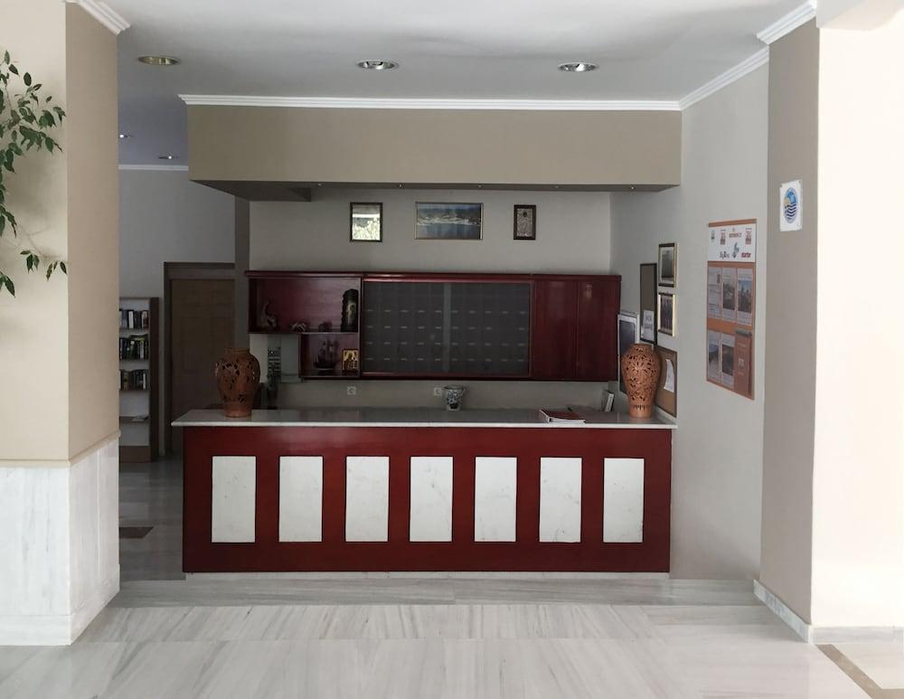 Hotel Golden Sun Finikounta Bagian luar foto