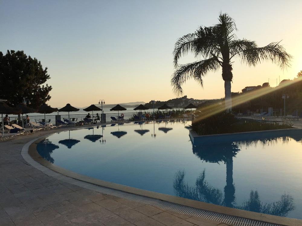 Hotel Golden Sun Finikounta Bagian luar foto