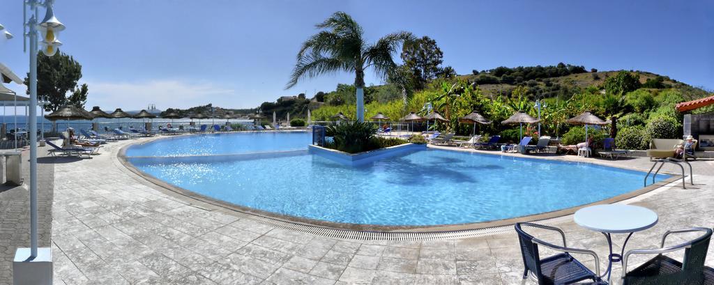 Hotel Golden Sun Finikounta Bagian luar foto