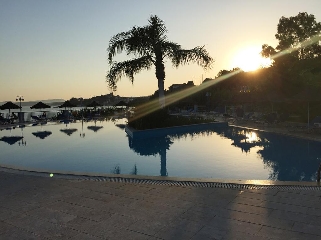 Hotel Golden Sun Finikounta Bagian luar foto